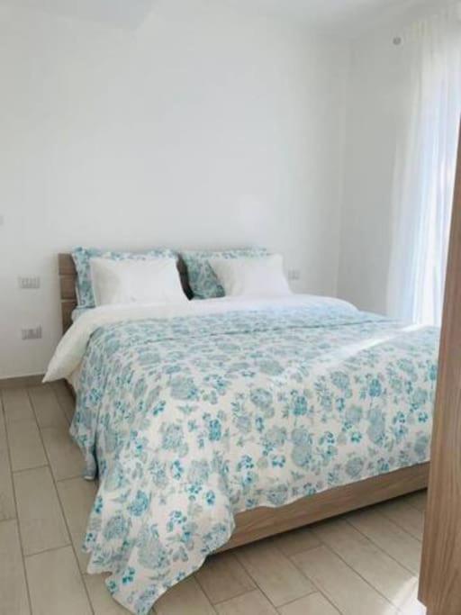 Zaffiro Casa Vacanze Al Mare วัลเลดอเรีย ภายนอก รูปภาพ