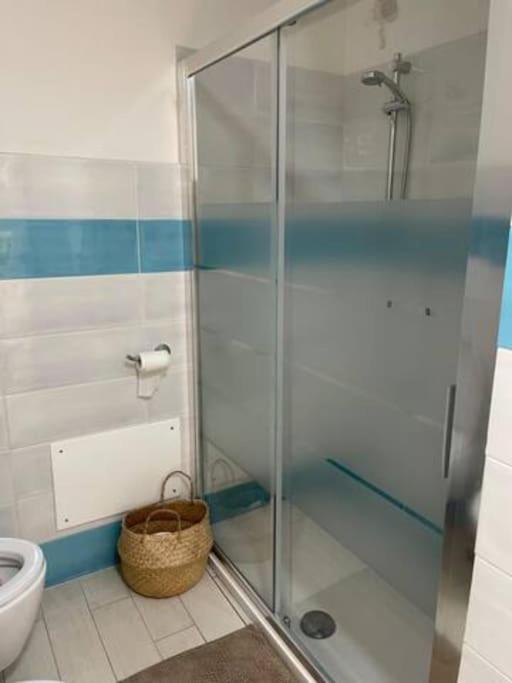 Zaffiro Casa Vacanze Al Mare วัลเลดอเรีย ภายนอก รูปภาพ